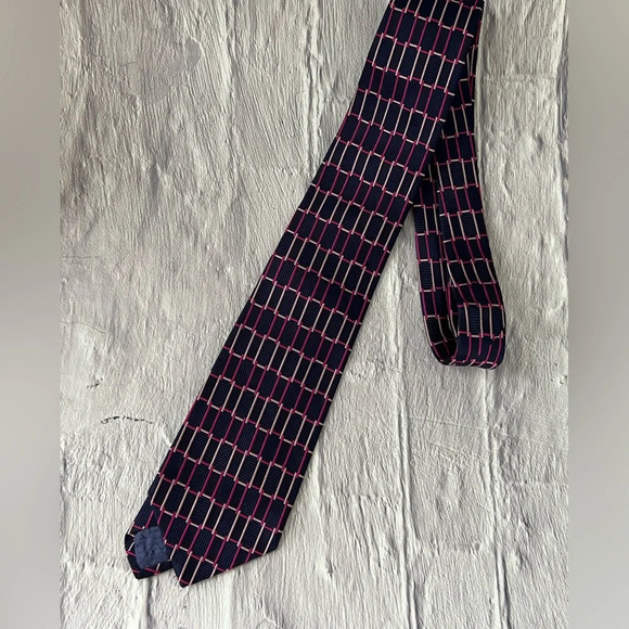 Thomas Pink Silk Tie - Picture 3 of 3